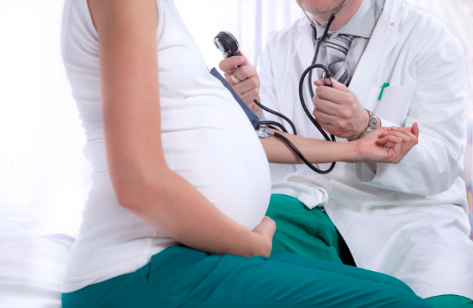 Emergencias hipertensivas en el embarazo – Articulo en revisión
